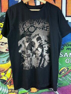 My Chemical Romance Black Parade T-Shirt Mens Medium NWT